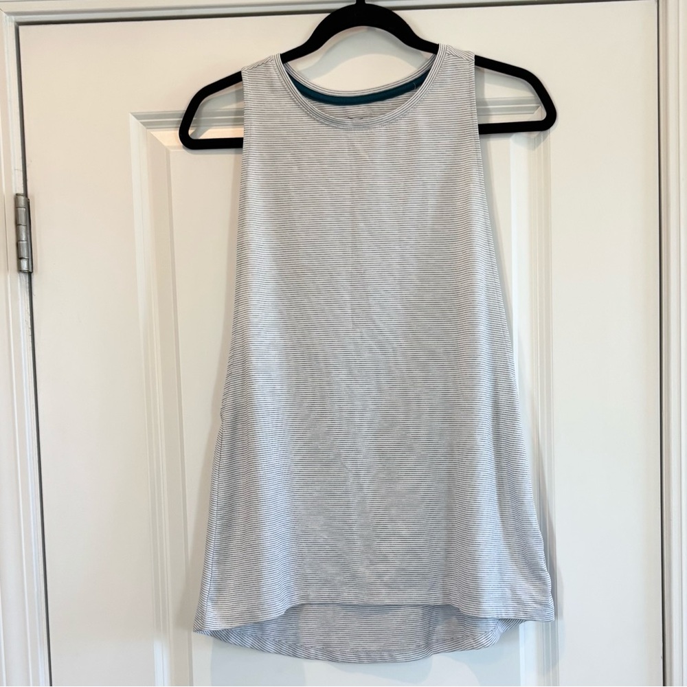 Old Navy Striped Workout Tank Top